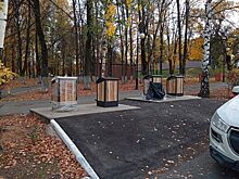 Новые мусорные контейнеры у «Вечного огня» в Ижевске почти год не могут запустить в работу