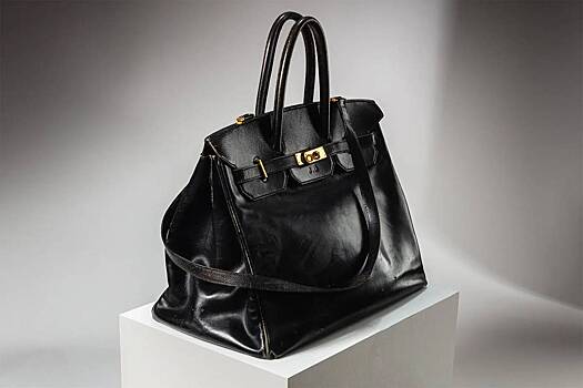 Первую сумку Hermès Birkin продадут на аукционе