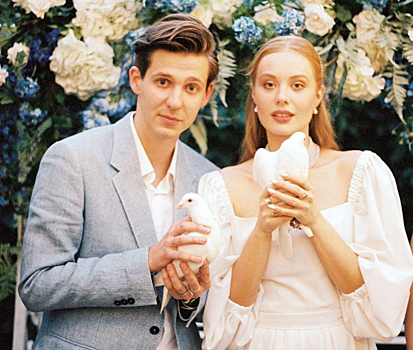 Дочь актера Александра Михайлова вышла замуж в библиотеке