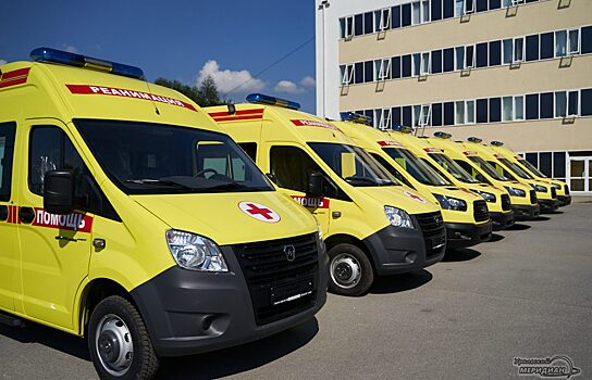 В Тюменской области медики получили 56 новых машин скорой помощи