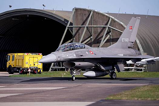 В ЕС считают "безответственным" решение РФ рассматривать F-16 как носители ядерного оружия