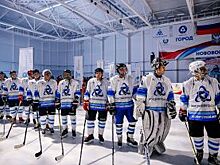 В Нововоронеже прошёл матч между сборными «Легенды хоккея» и атомщиков