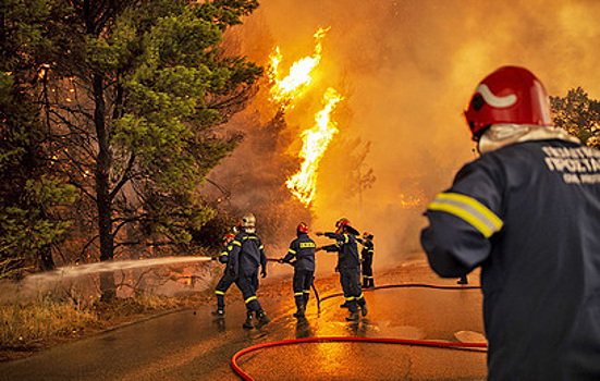 Число жертв масштабных природных пожаров на юге Европы растет с каждым днем