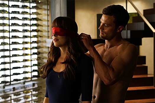 Universal снимет фильм по новой книге Эрики Джеймс