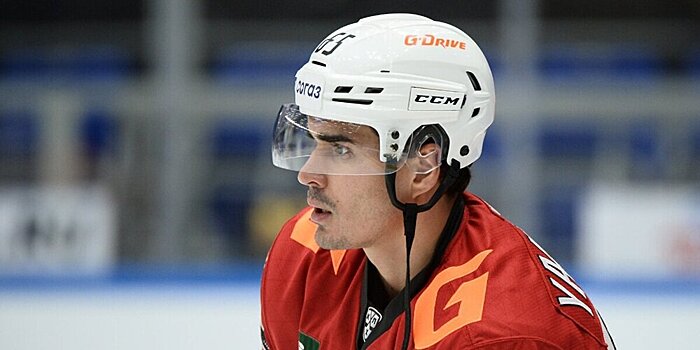 Якупов сократил зарплату с 35 до 7,5 млн рублей в «Авангарде» в этом сезоне ради перехода Костина («СЭ»)