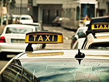 Омских врачей будут бесплатно развозить на работу на такси