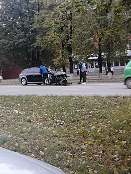 Участником серьезного ДТП в Кемерове оказался дорогой внедорожник
