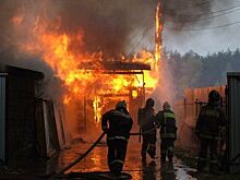 В Курортном районе Петербурга тушили пожар после хлопка газа