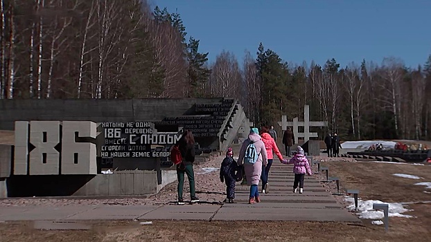 Застывшая в обелисках скорбь: как в Белоруссии почтили память погибших в хатынской бойне