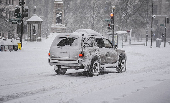 Автоэксперт рассказал о типичных ошибках автомобилистов зимой