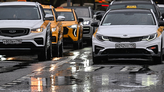 Почему нельзя ограничивать цены на такси в новый год