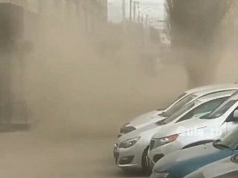 Жителей Уфы возмутил способ борьбы с пылью на улицах (ВИДЕО)