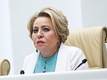 Валентина Матвиенко вручила знак сенатора вдове генерала Кириллова Светлане
