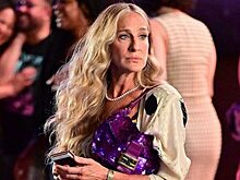 Сара Джессика Паркер попрощалась со зрителями в платье кутюрной коллекции Valentino