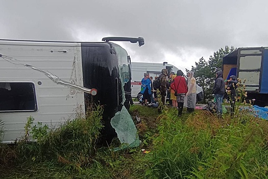 Более 20 человек пострадали при опрокидывании автобуса в Башкирии