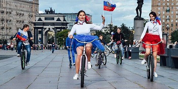 "Цветочный джем" подготовил специальную программу ко Дню флага России
