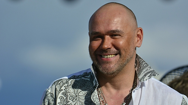 Максим Аверин получил свой первый гонорар в спичечном коробке