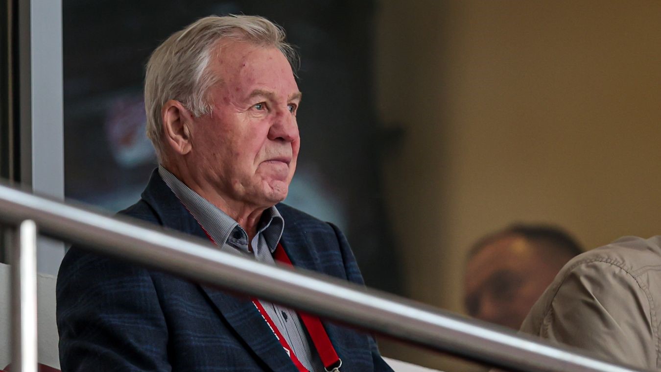 «Абсолютная вседозволенность». Олимпийский чемпион раскритиковал судейство в плей-офф КХЛ