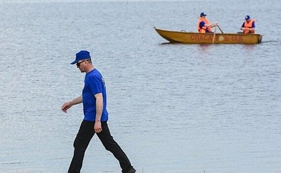 Глава МЧС России призвал активизировать работу по спасению людей на воде в Татарстане