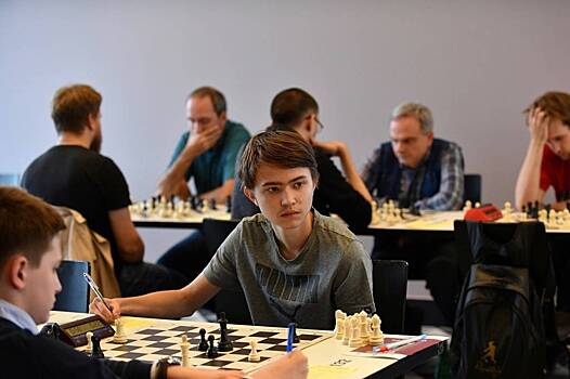 Юный шахматист из Гагаринского района вышел в лидеры серии онлайн-турниров