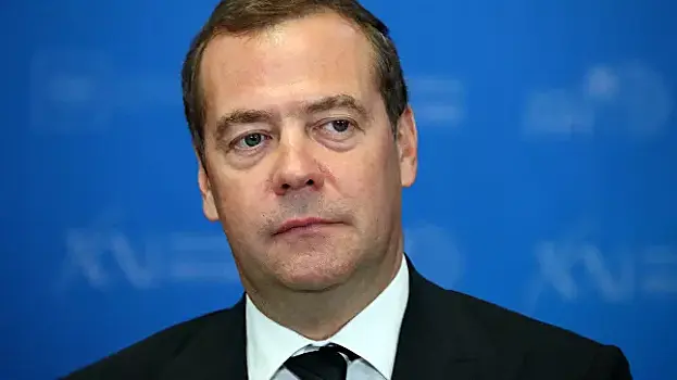 Медведев прокомментировал итоги выборов в Петербурге