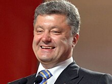 «Страна в войне, а президент в шоколаде»