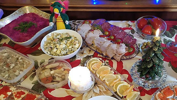 Названо популярное новогоднее блюдо, способное вызвать атеросклероз