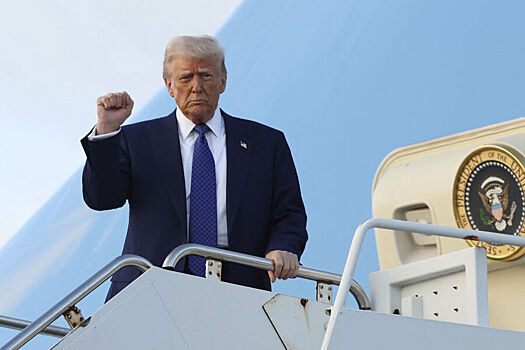 Сборная США по хоккею намерена пригласить Трампа на игру с Канадой