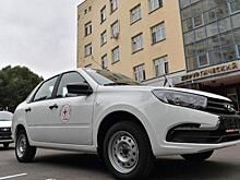 Городской больнице Реутова вручили ключи от новых машин санитарной помощи