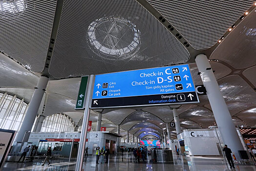 Первый рейсовый самолет вылетел из нового аэропорта Стамбула