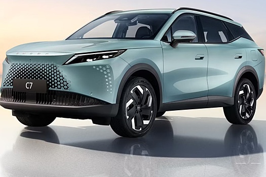 Дилер назвал цены на новый кроссовер Omoda C7 для России