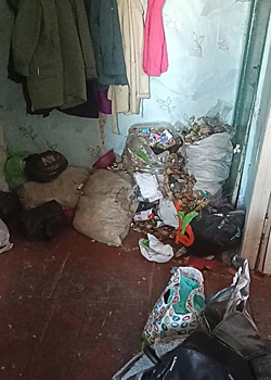 Жители Пермского края помогут женщине-инвалиду, превратившей квартиру в помойку