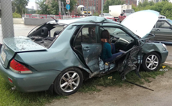 Видео по спасению пассажиров Nissan и Mitsubishi выложили в Сеть