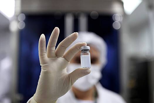 Эффективность китайской вакцины оценили в 83,5%