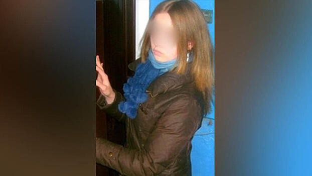 Девушка напала с бутылкой на посетительницу московского бара