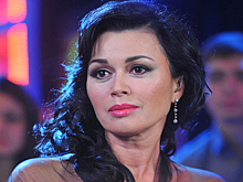 На могиле Анастасии Заворотнюк обнаружили необычную вещь. Убитый горем Чернышев принес или дочь попросила оставить?