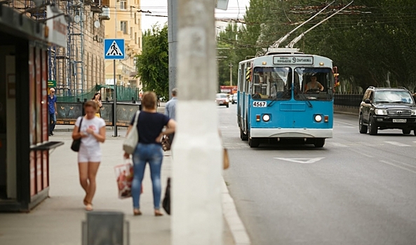 Нападение с битой на водителя троллейбуса в Волгограде сняли на видео