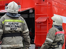 Мощный пожар вспыхнул на территории российского оборонного завода