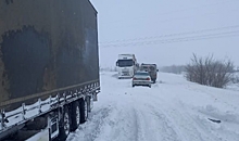 В Волгоградской области движение на межрегиональной трассе осложнено из-за снегопада