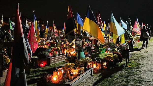 Марочко: Киев устраивает братские могилы в воронках от снарядов, чтобы скрыть потери