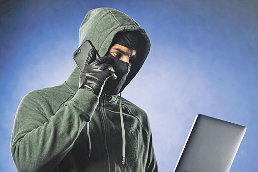 Телефонные мошенники массово применяют дипфейки: выманили у стариков кучу денег