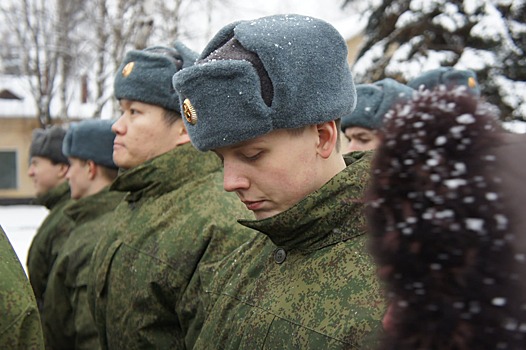 Служебная квартира через 10 лет службы, и не только. Для рядовых контрактников уточнят права на жилье