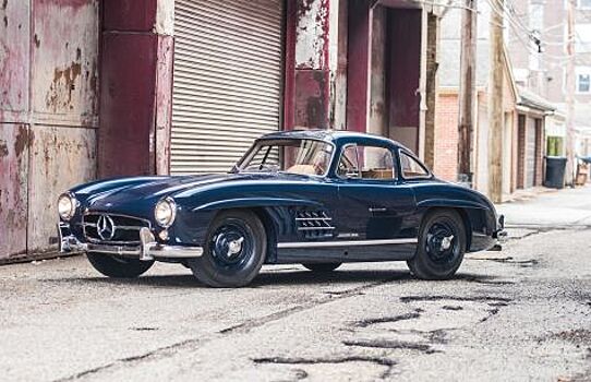 Нико Росберг показал свой раритетный Mercedes 300 SL Gullwing