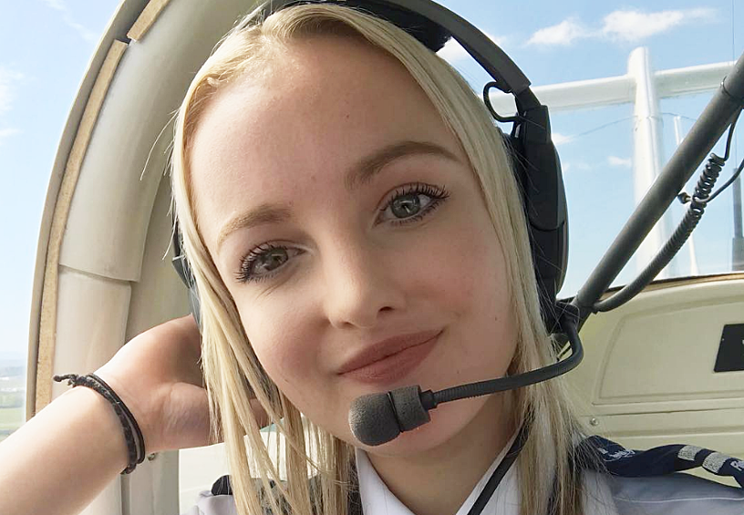 Девушка стремится показать своим подписчикам, что стать пилотом может каждый, — вне зависимости от пола