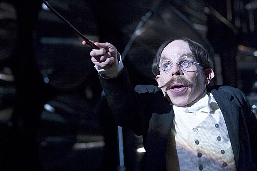 «Больше глубины и деталей»: актёр Уорвик Дэвис — о сериале «Гарри Поттер»