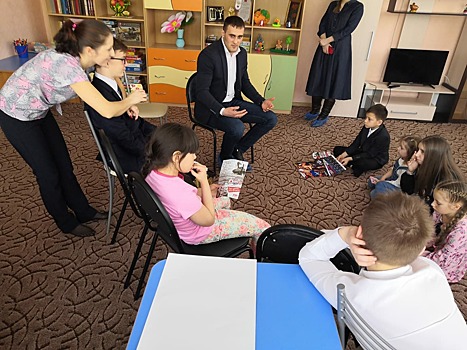 Чемпион мира посетил детский дом Уссурийска