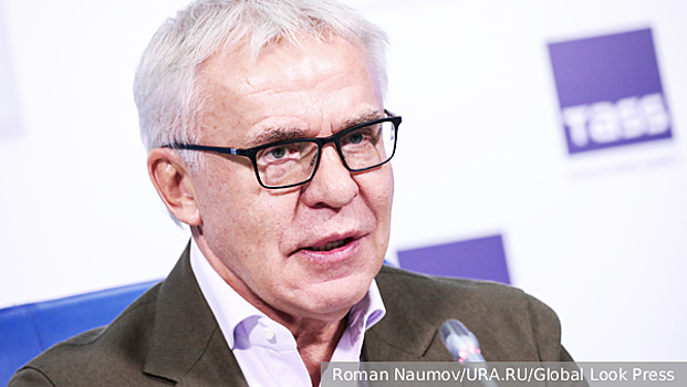 Фетисов рассказал, как Константинов показал средний палец Клинтону в Белом доме в 1998 году