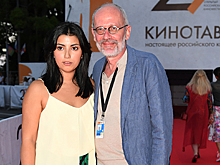 Ведущий Первого канала тайно развелся с молодой женой