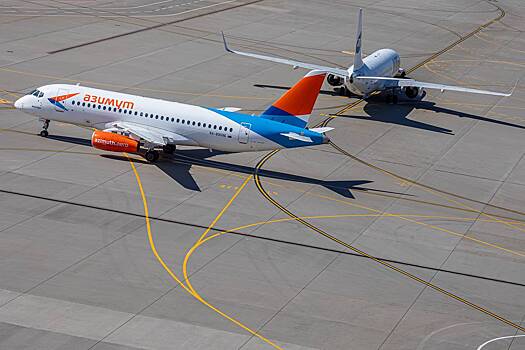 Летевший из Грузии самолет с россиянами резко сменил курс и сел в другом месте