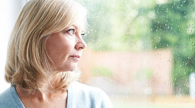 Изменения при менопаузе повышают риск болезни Альцгеймера